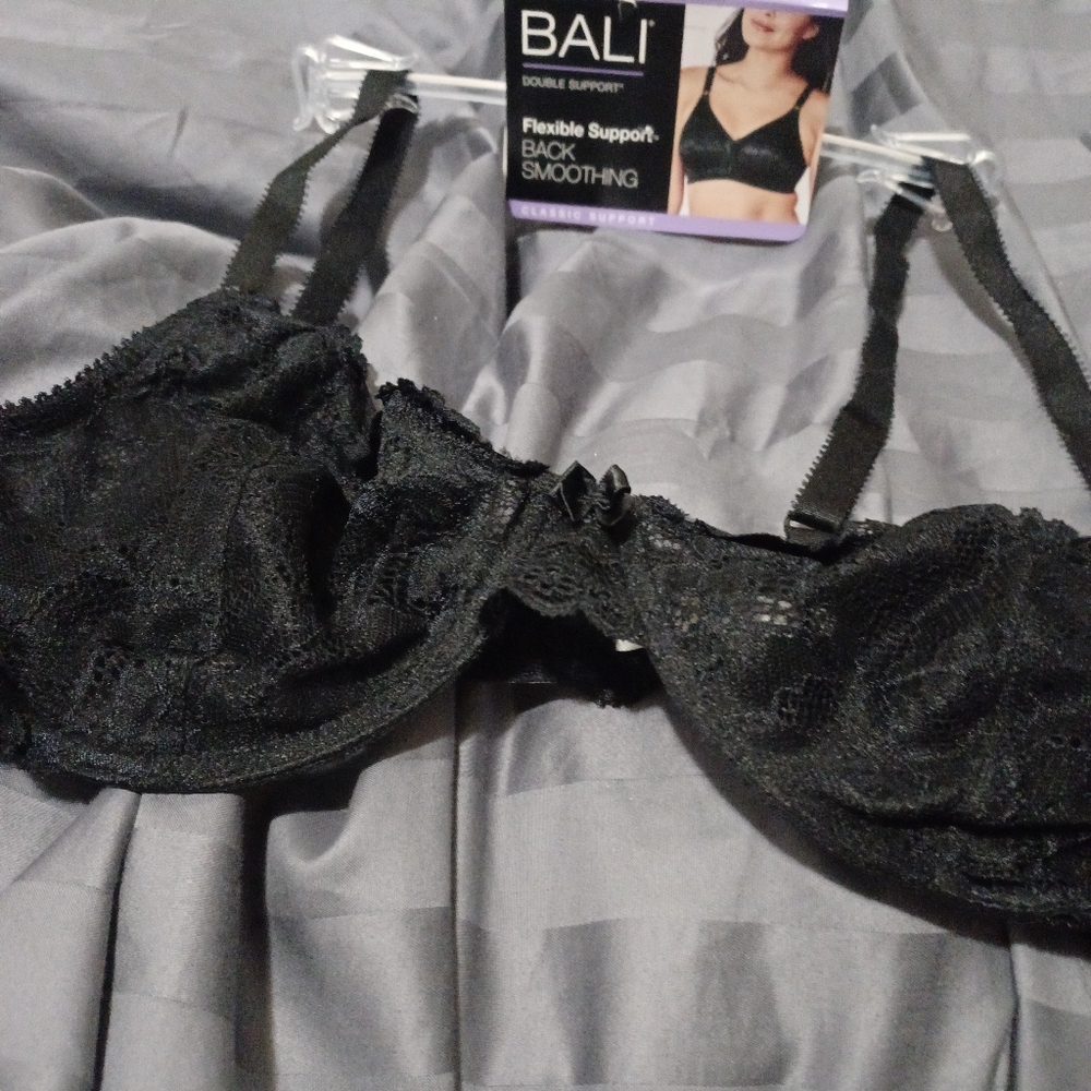 Bali Women's Black Lace Bra